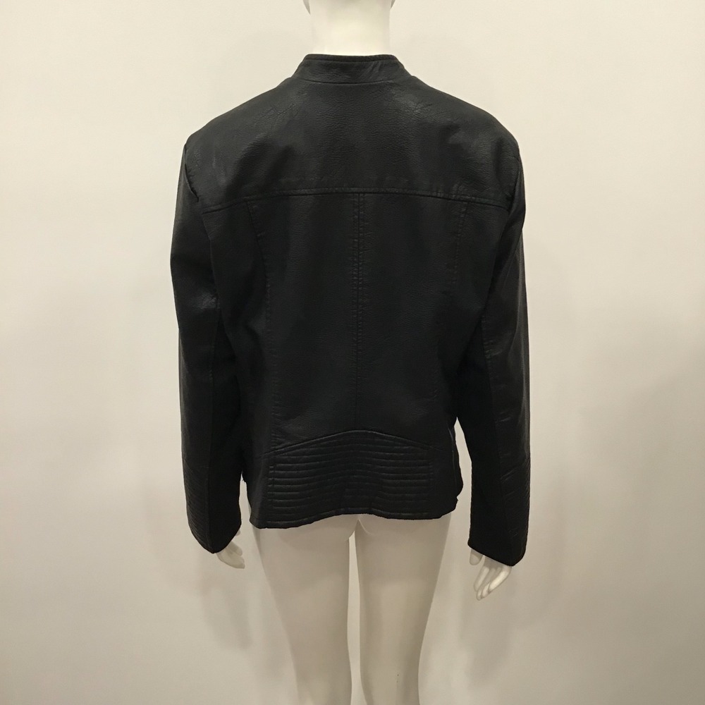 Torrid Faux Leather Moto Jacket Women Plus Size 2X Black Good Quilted Biker - Picture 4 of 16